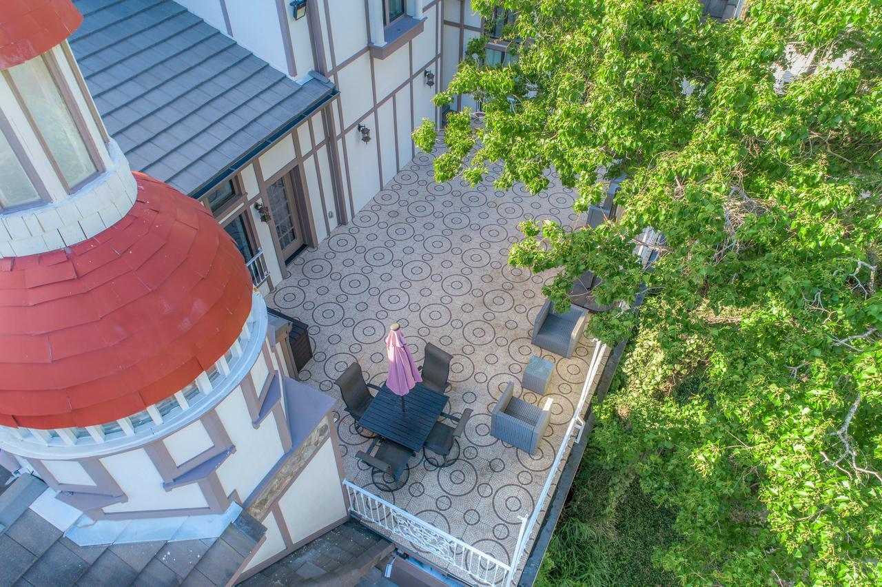 Guest house Towers, Downtown Med Ctr, Nrg, Adults Only Houston