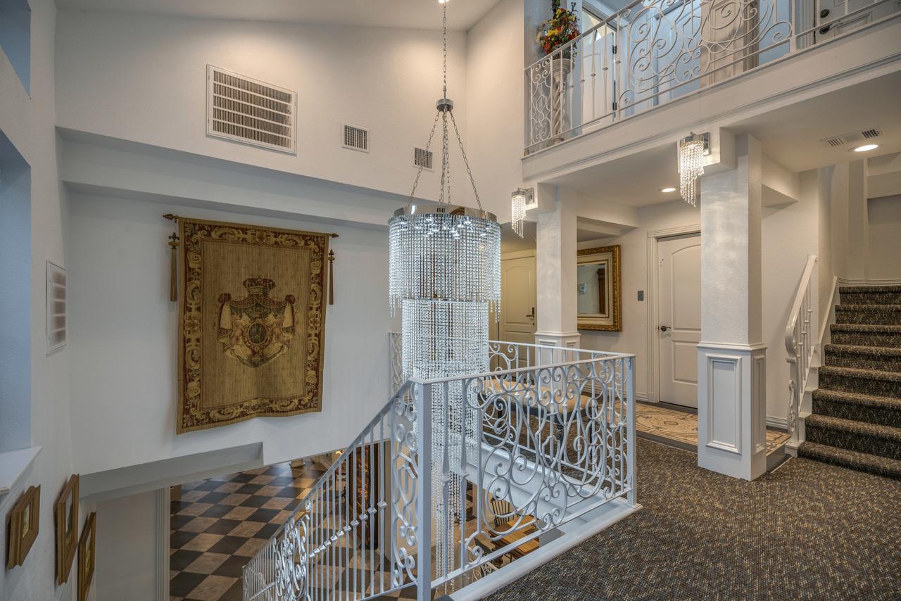 Towers, Downtown Med Ctr, Nrg, Adults Only Guest house